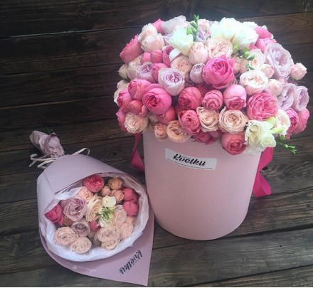 Flowers in box №15 - peony roses, freesia